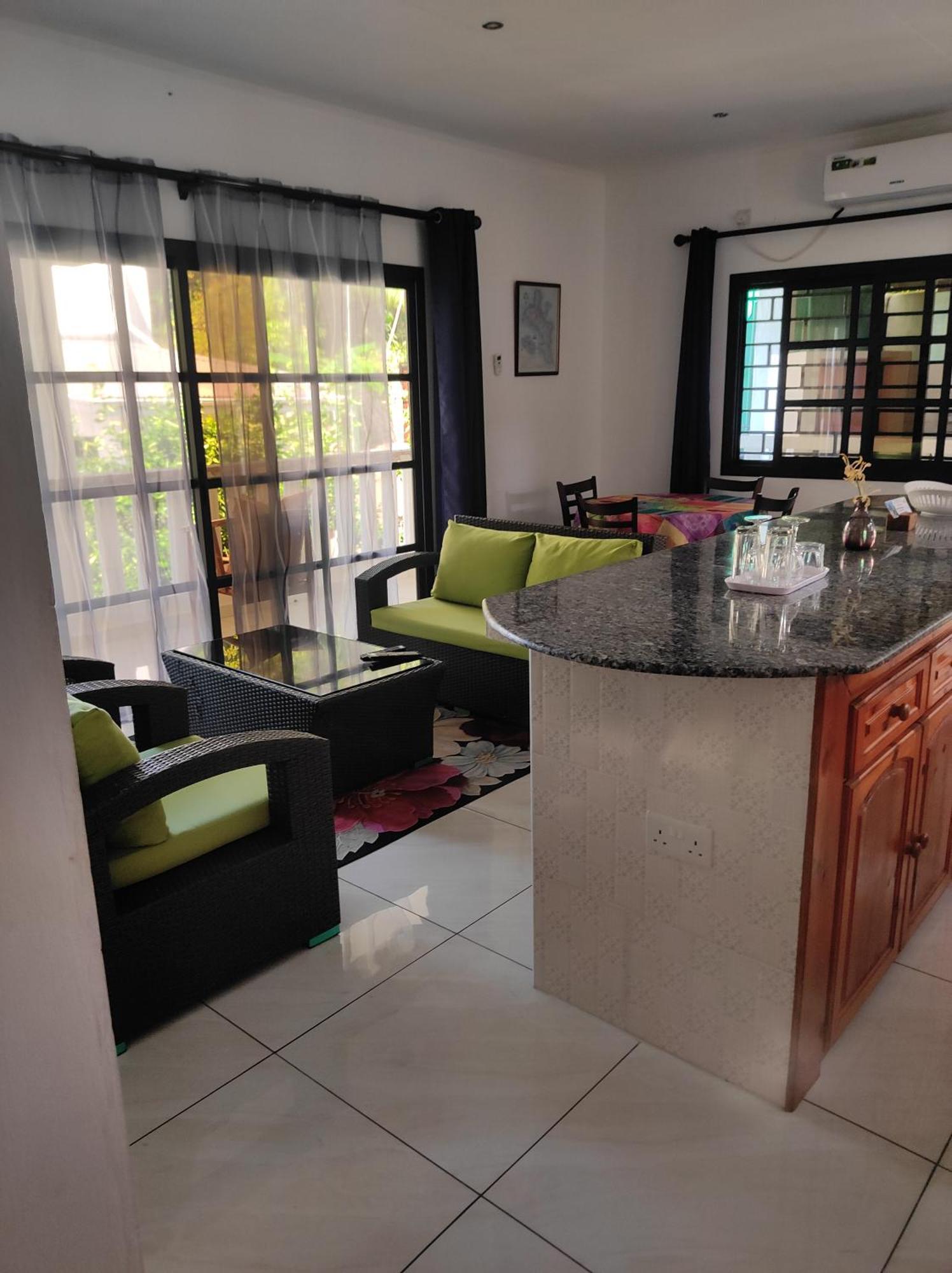 Sue-Etoile Self Catering Apartment Pointe Au Sel Phòng bức ảnh